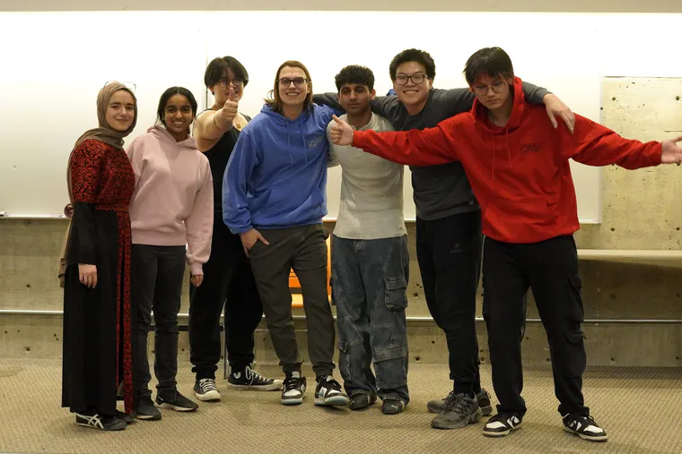 The CalgaryHacks Team (csus.club )